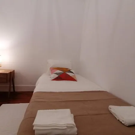 Διαμέρισμα Stunning Near Marques De Pombal Lisboa