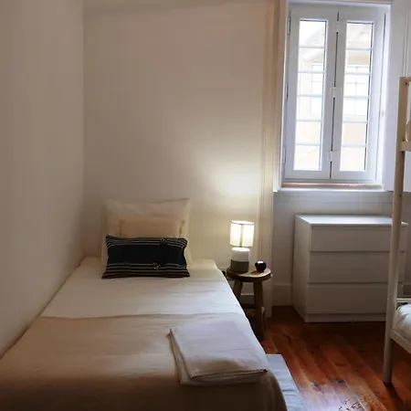 Διαμέρισμα Stunning Near Marques De Pombal Lisboa